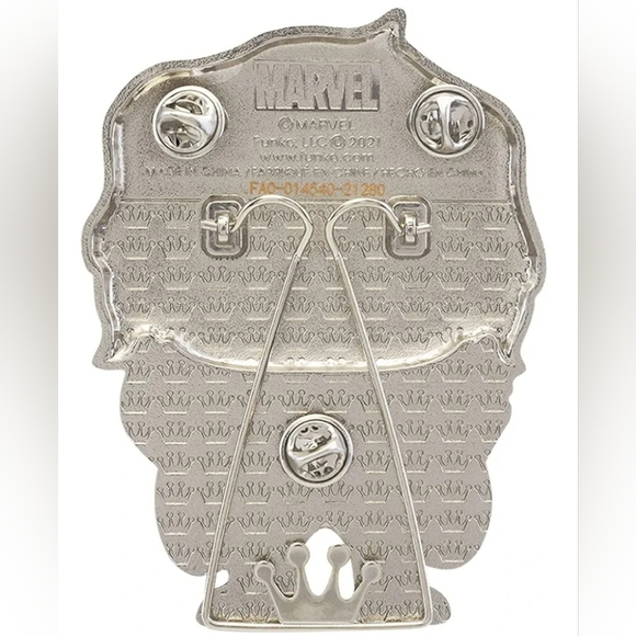 FUNKO | Marvel X-Men Storm #12 collectible enamel pin - Picture 2 of 5